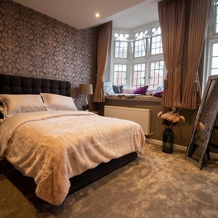 The Most Central Apartment In Canterbury Stunning Interiors, Fully Equipped, City Views And Free Wifi! Exterior foto
