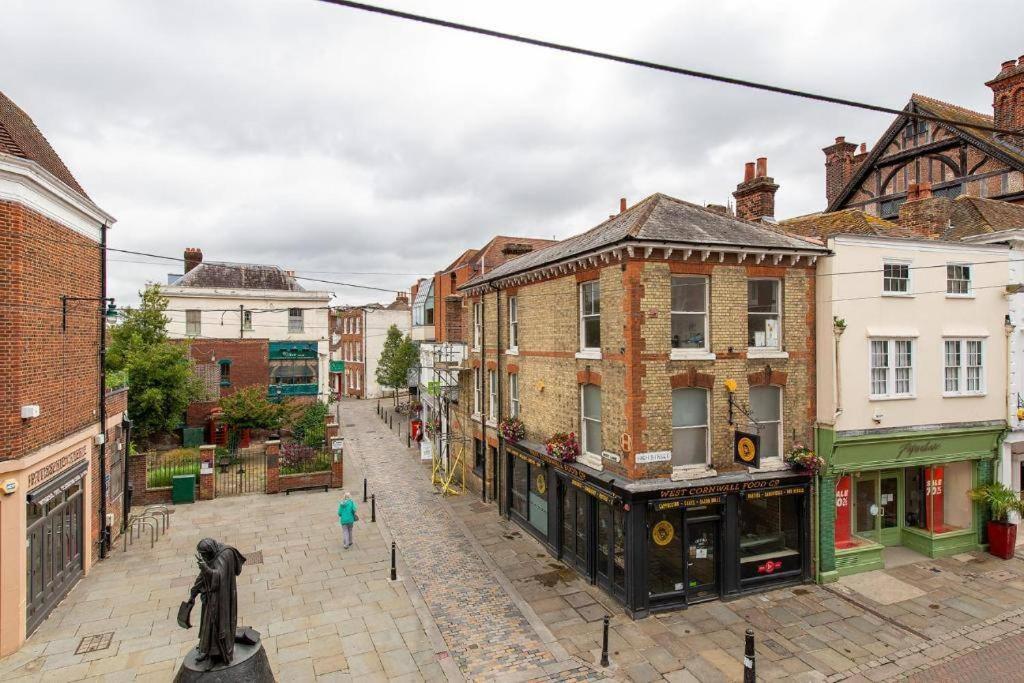 The Most Central Apartment In Canterbury Stunning Interiors, Fully Equipped, City Views And Free Wifi! Exterior foto