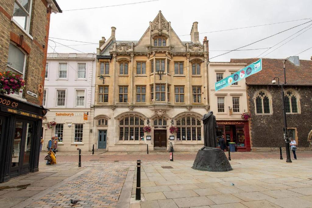 The Most Central Apartment In Canterbury Stunning Interiors, Fully Equipped, City Views And Free Wifi! Exterior foto