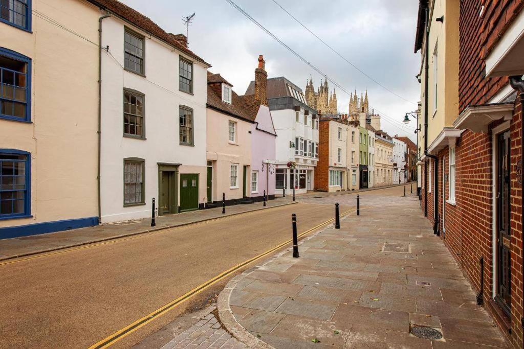 The Most Central Apartment In Canterbury Stunning Interiors, Fully Equipped, City Views And Free Wifi! Exterior foto