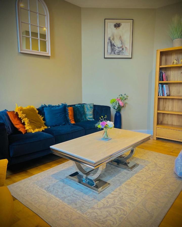 The Most Central Apartment In Canterbury Stunning Interiors, Fully Equipped, City Views And Free Wifi! Exterior foto