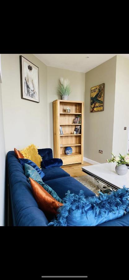 The Most Central Apartment In Canterbury Stunning Interiors, Fully Equipped, City Views And Free Wifi! Exterior foto